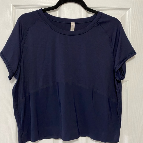 Lululemon Final Lap Short Sleeve - Picture 3 of 5